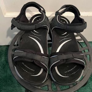 🤍ABEO BIOSYSTEM GOLETA BLACK AND WHITE STRAP SANDAL CUSTOMIZED SIZE 10N